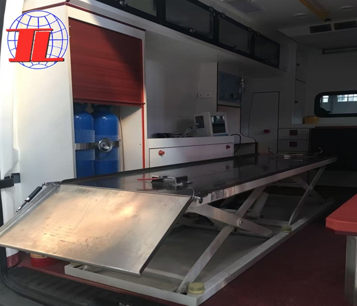 120急救医护车使用升降平台